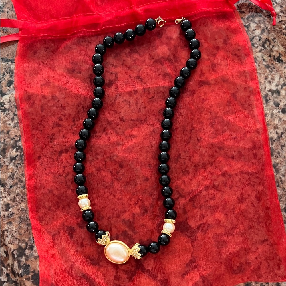 Elegant Black and Gold Beaded Necklace